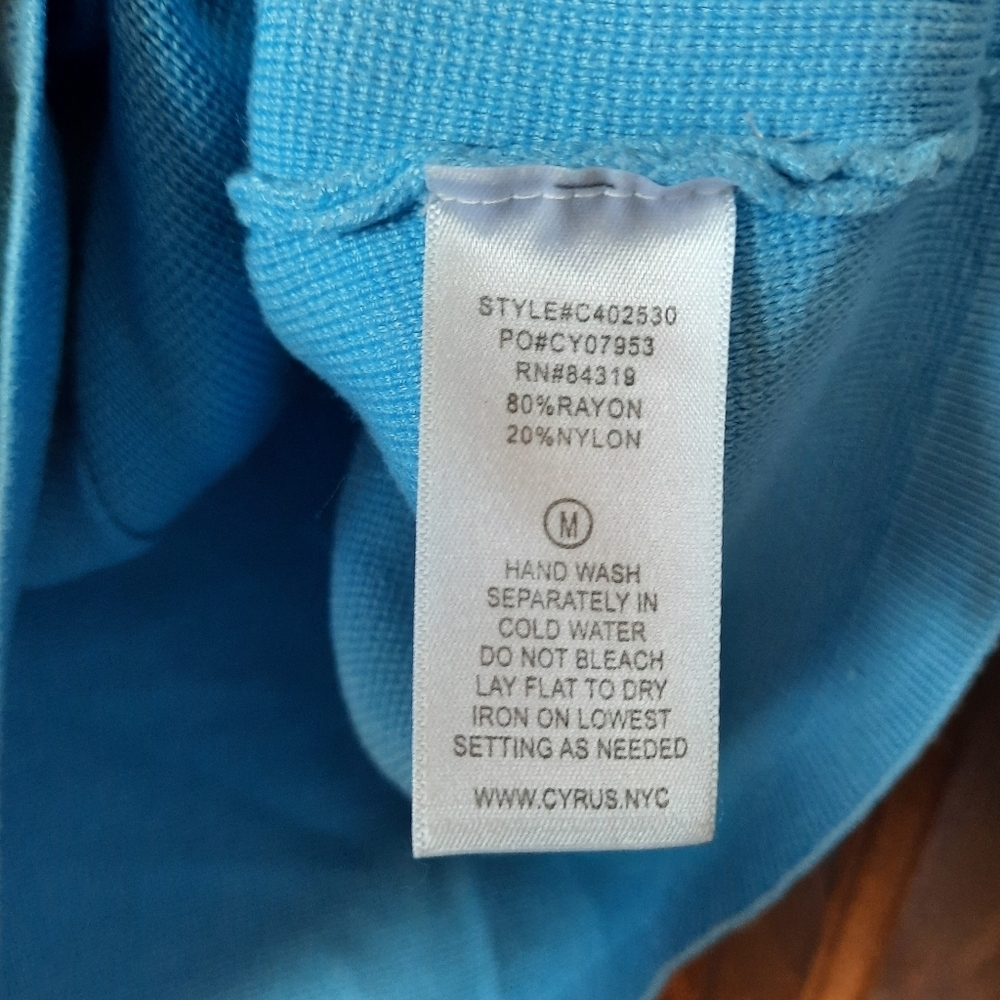 Cyrus Light Blue Round Neck Button Front Knit Cardigan Sweater Size Medium - Picture 8 of 10